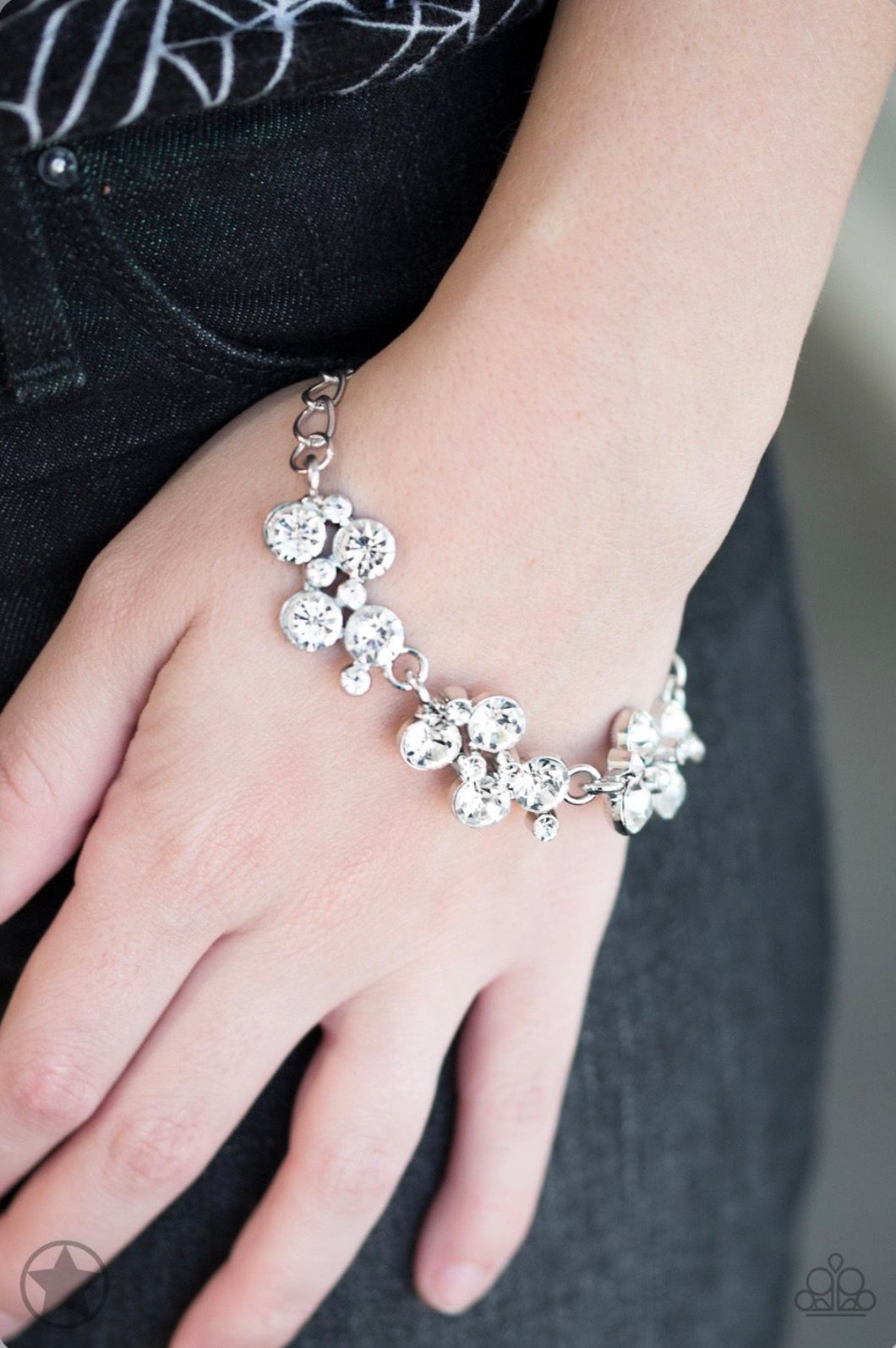 Old hollywood White Bracelet