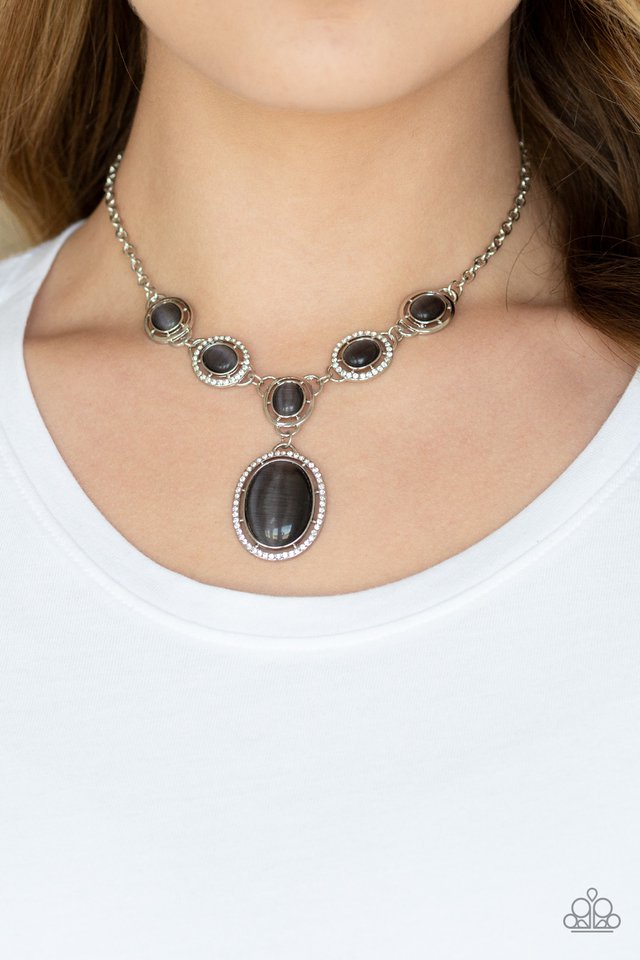 Metro Medallion Black necklace