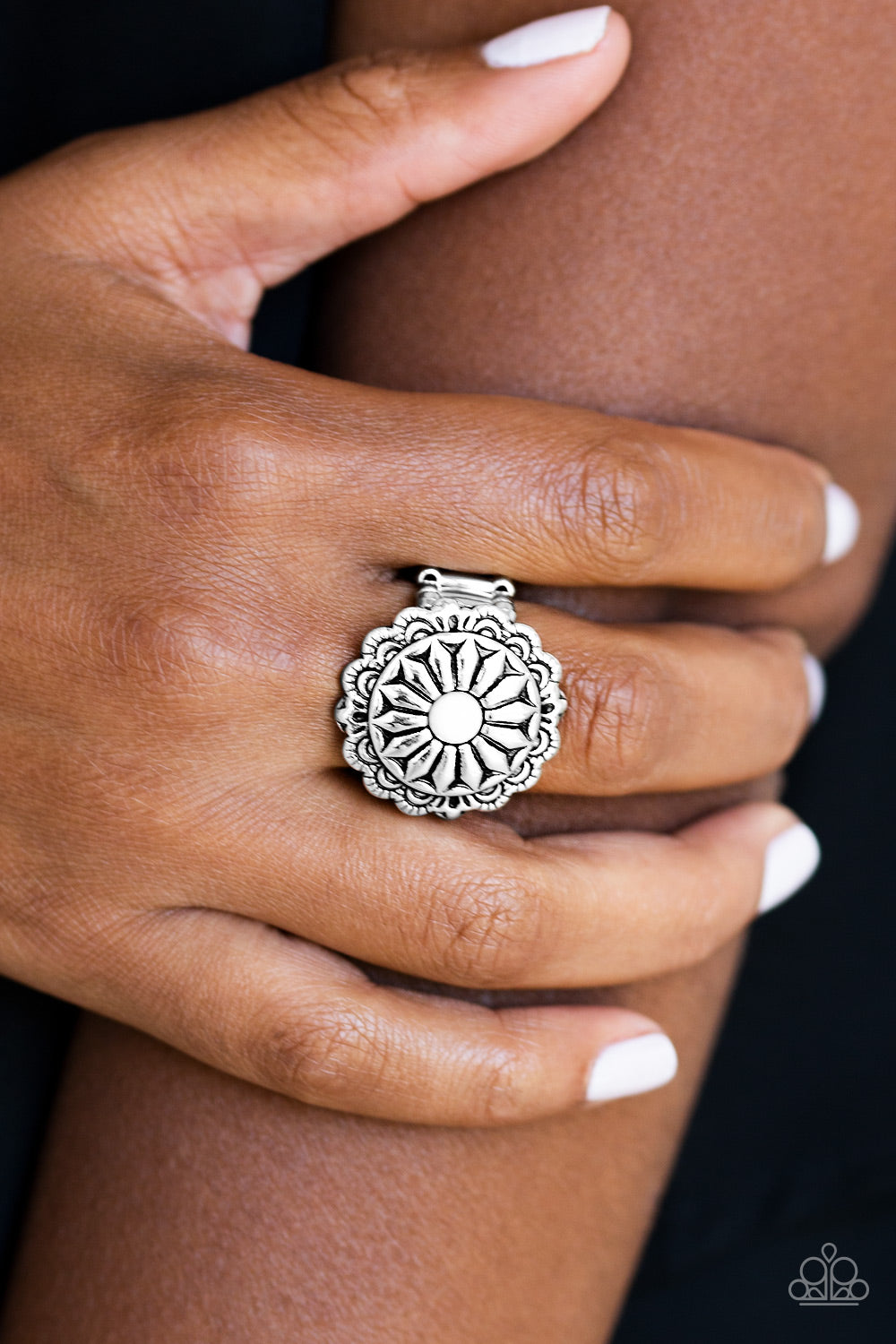 Daringly Daisy white ring